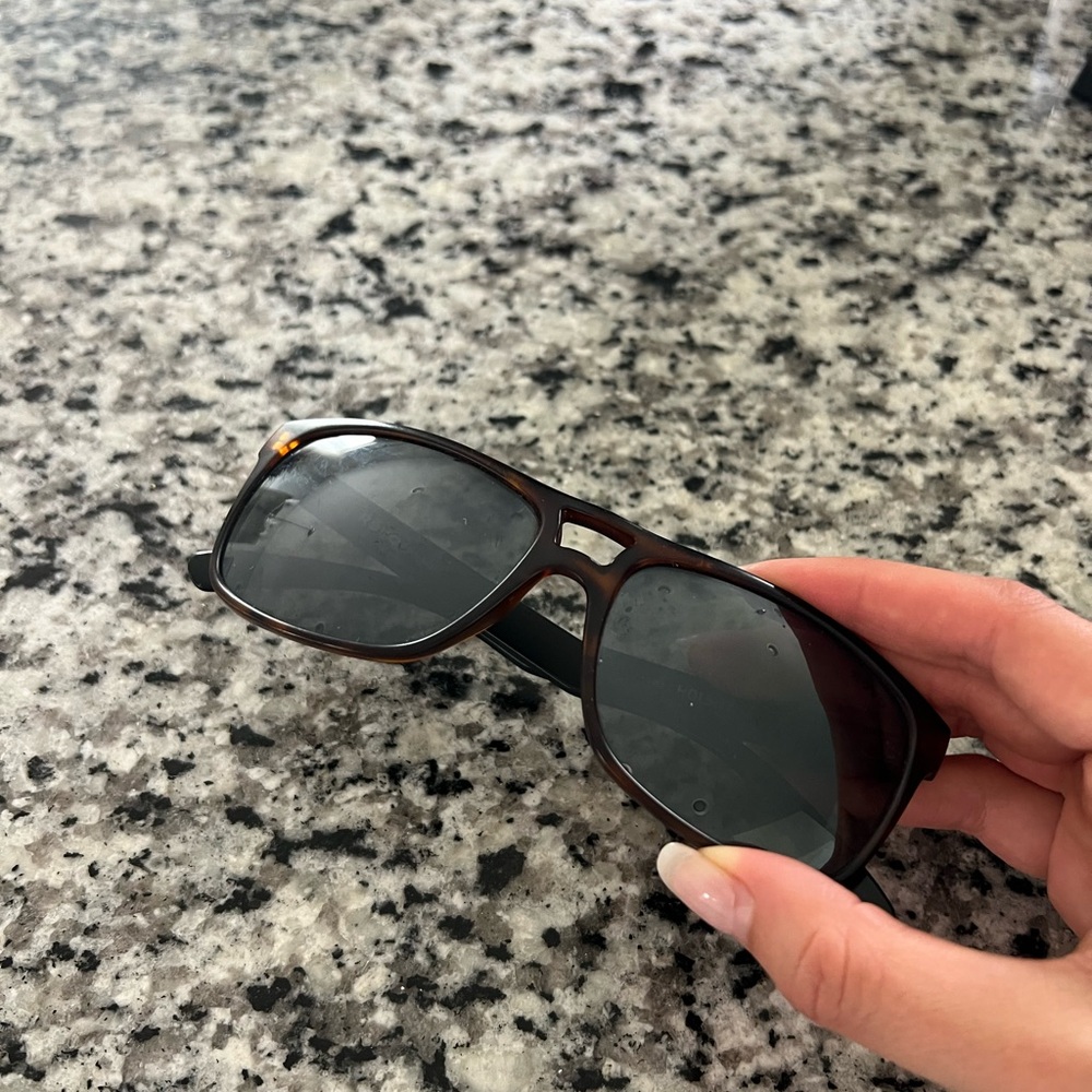 Revo Holsby Tortoise Sunglasses - Picture 6 of 7